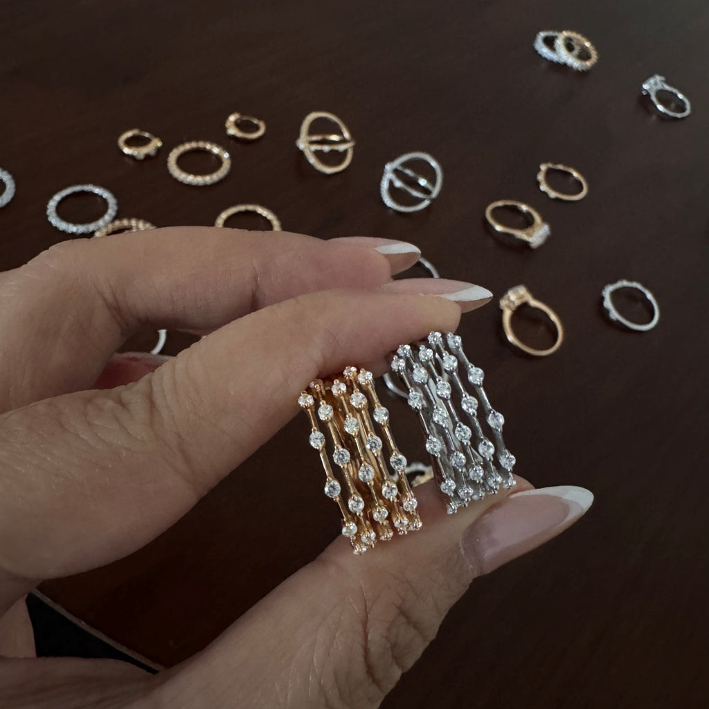 Anillo de bandas de moissanitas 0,54 ct en plata
