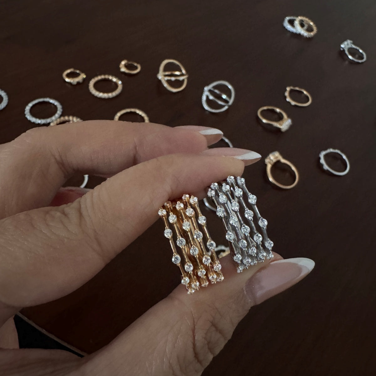 Anillo de bandas de moissanitas 0,54 ct en plata