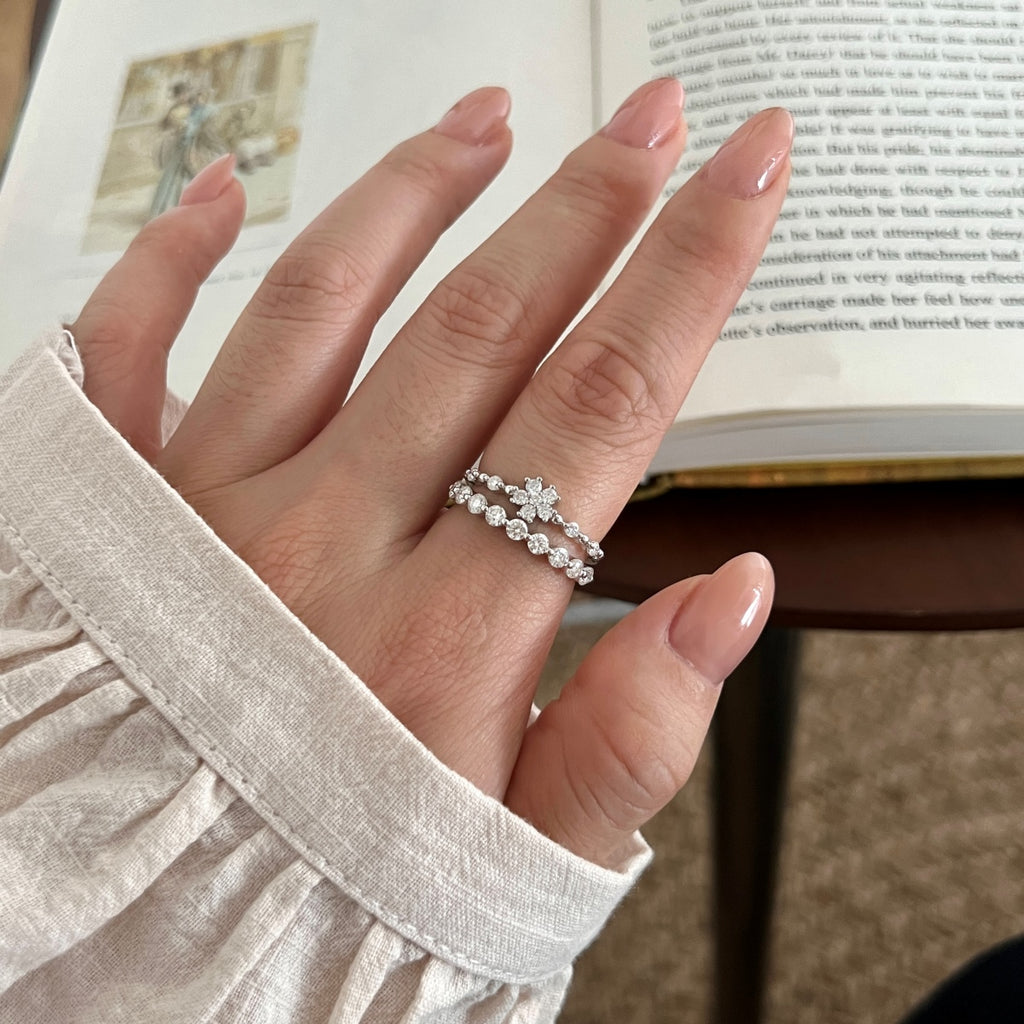 Anillo media alianza de moissanitas 0,63 ct en plata