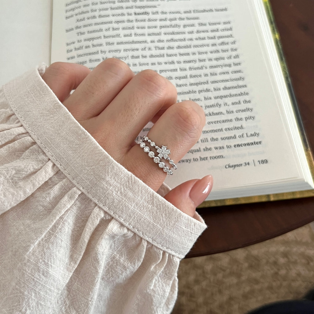 Anillo media alianza de moissanitas 0,63 ct en plata