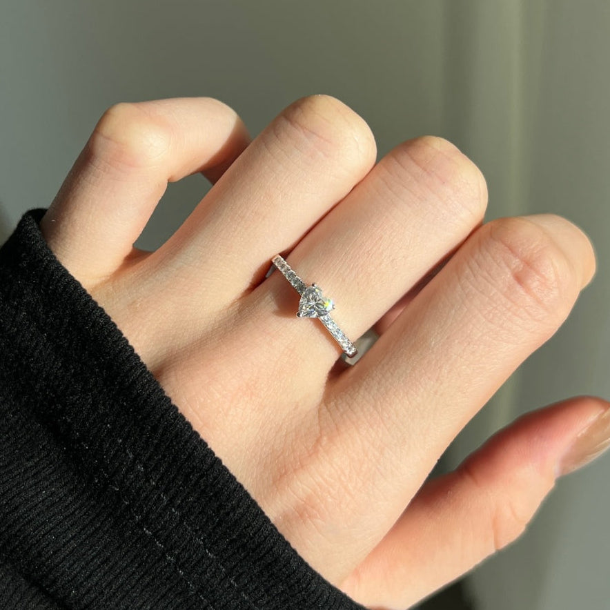 Anillo solitario de moissanita 0,5 ct en plata