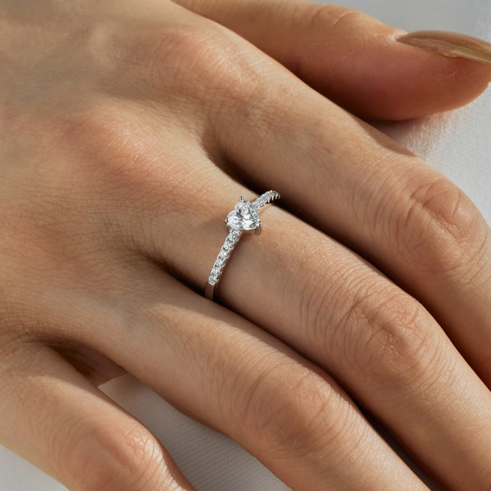 Anillo solitario de moissanita 0,5 ct en plata
