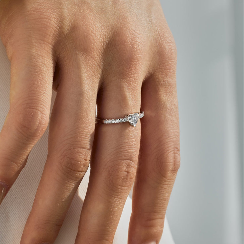 Anillo solitario de moissanita 0,5 ct en plata