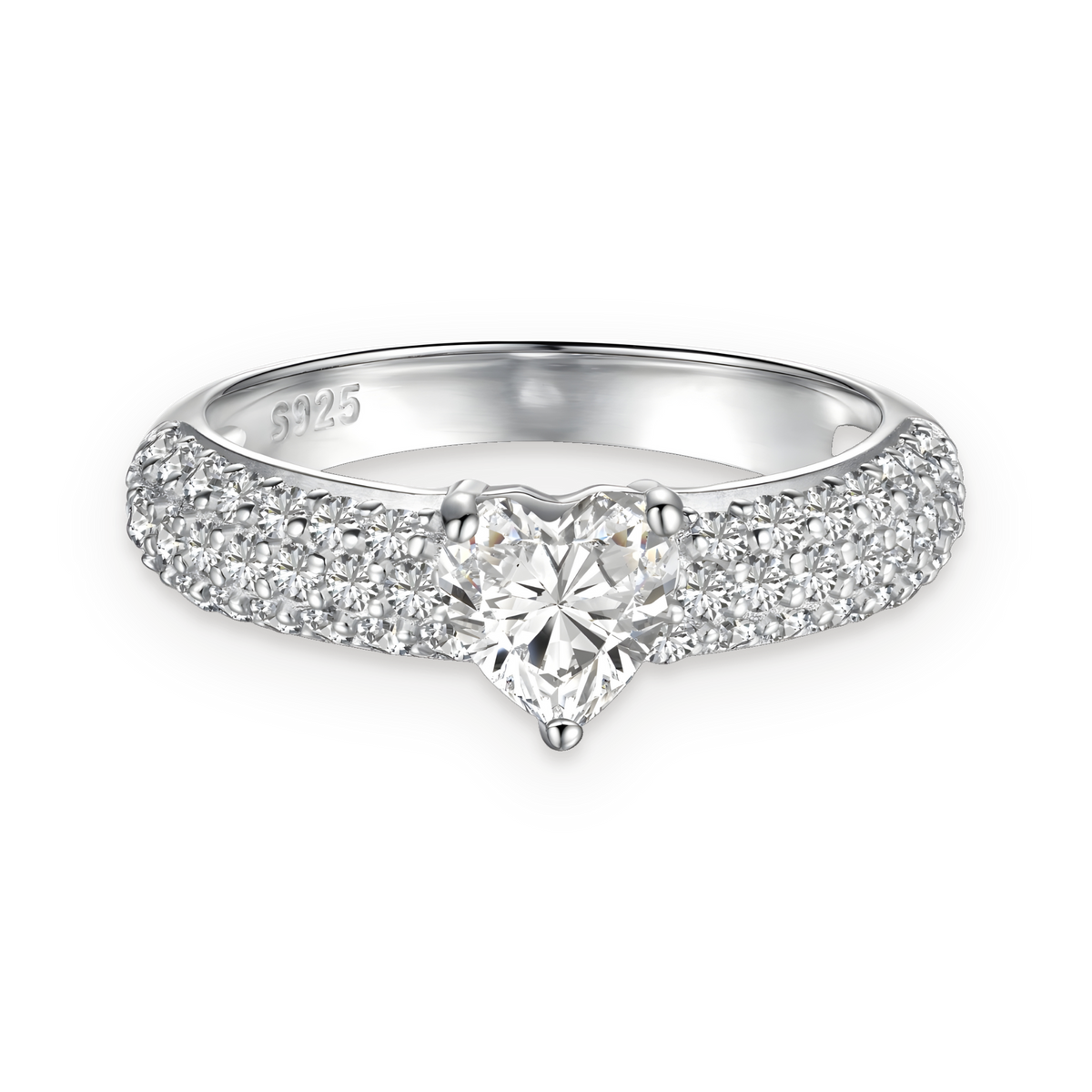 Anillo con corazón de moissanita 0,8 ct en plata