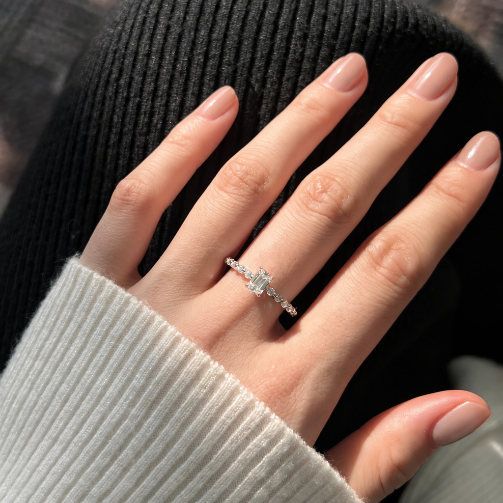 Anillo solitario de moissanita 0,6 ct en plata