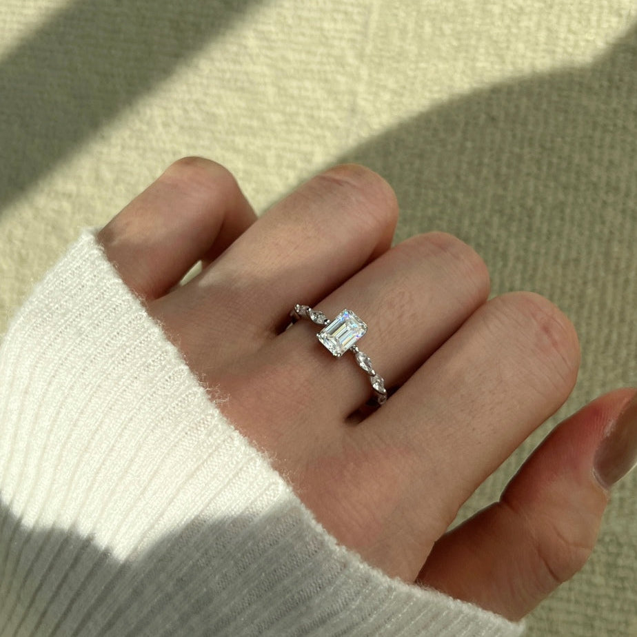 Anillo solitario de moissanita y circonitas 1 ct en plata