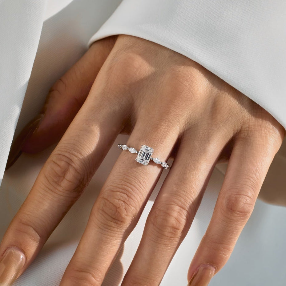 Anillo solitario de moissanita y circonitas 1 ct en plata