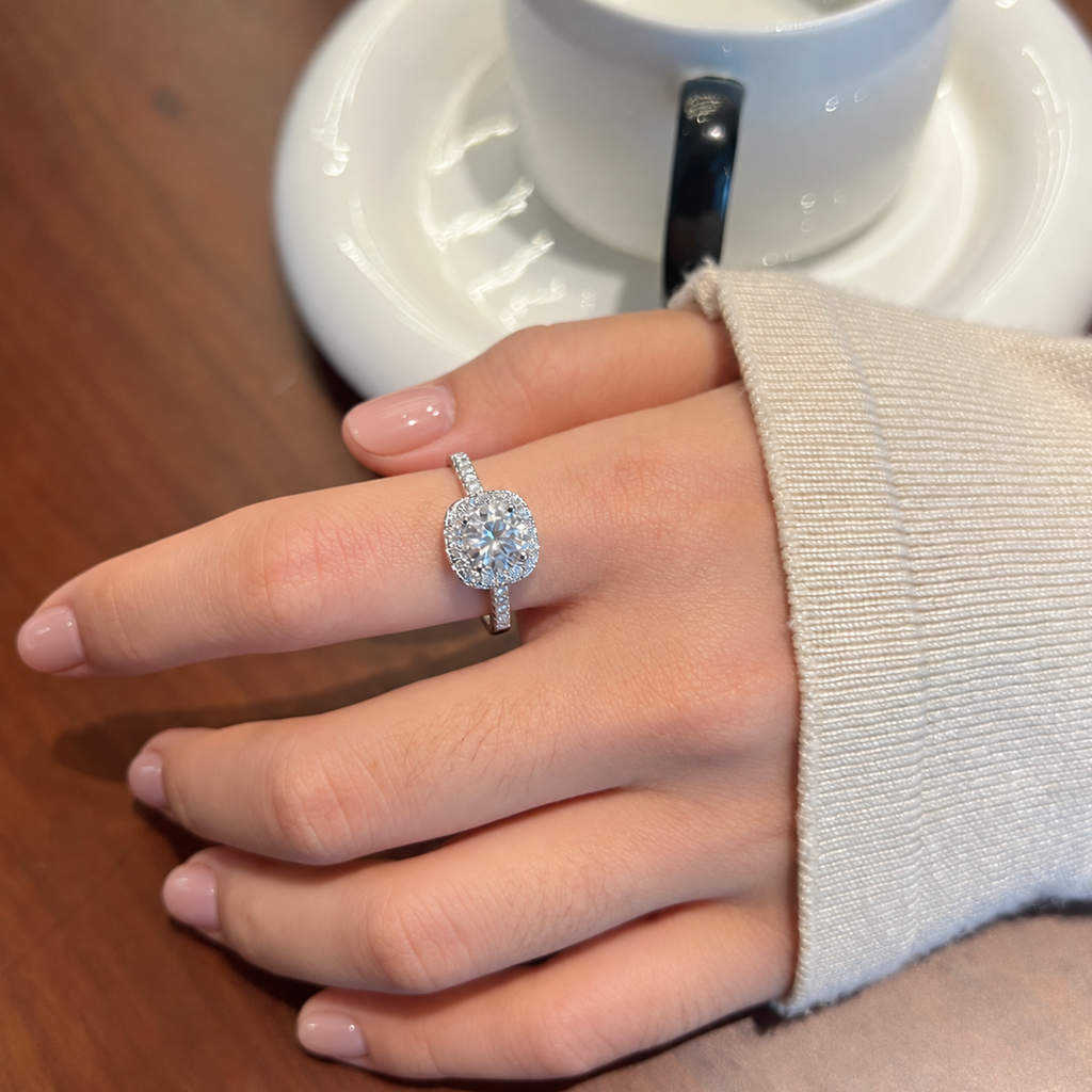 Anillo halo de moissanitas 1,2 ct en plata