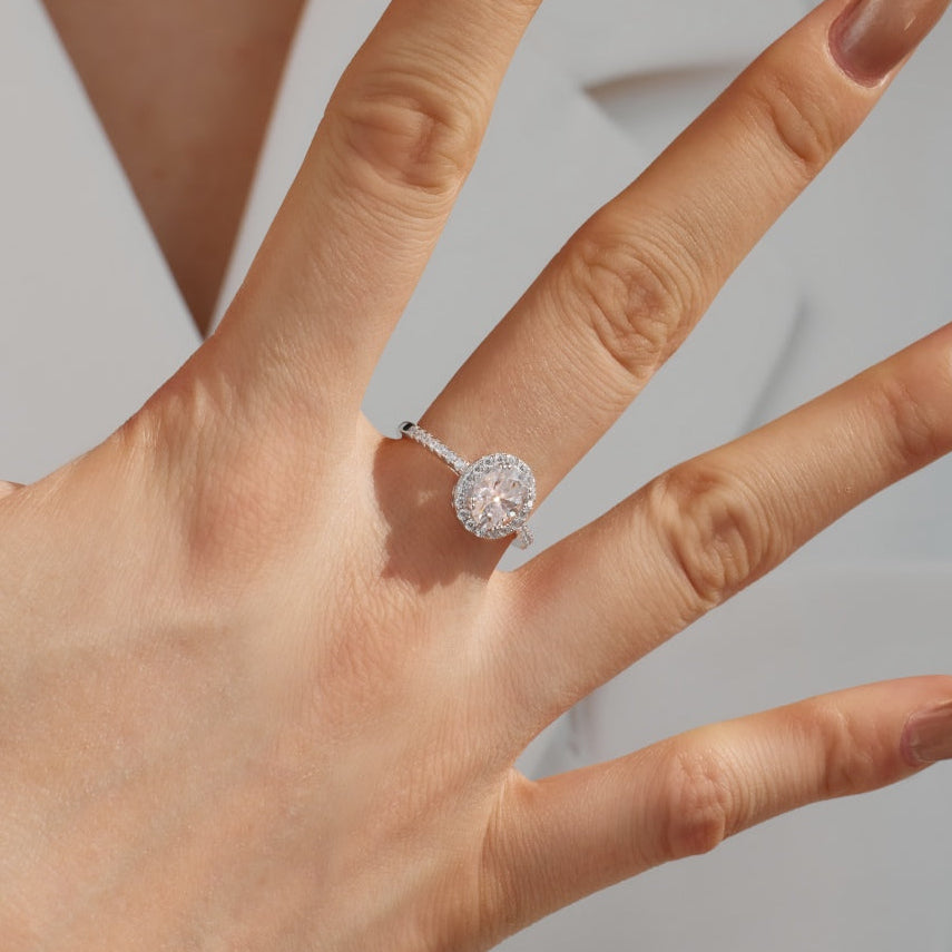 Anillo halo de moissanita 1,5 ct en plata