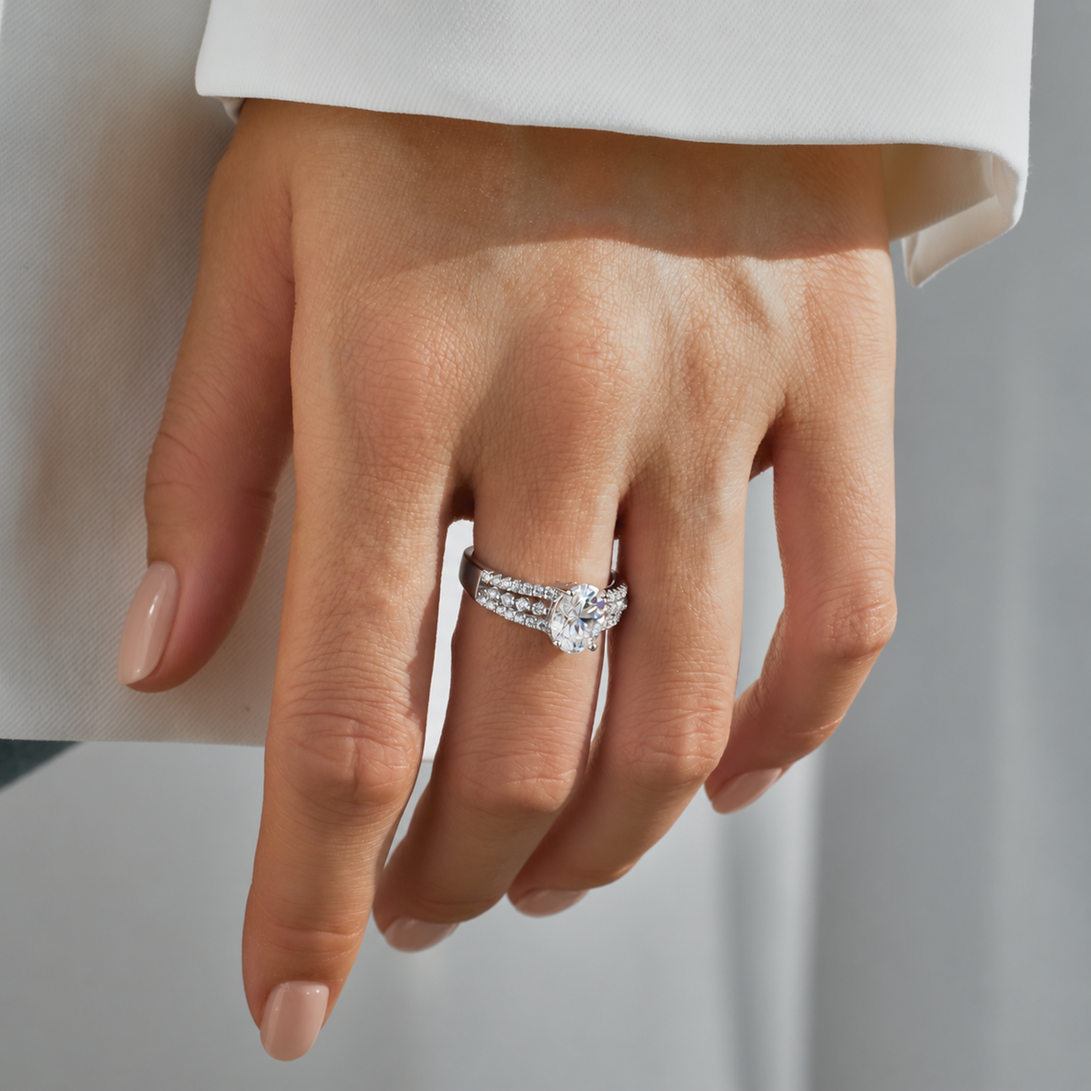 Anillo de pavé de moissanita 2 ct en plata