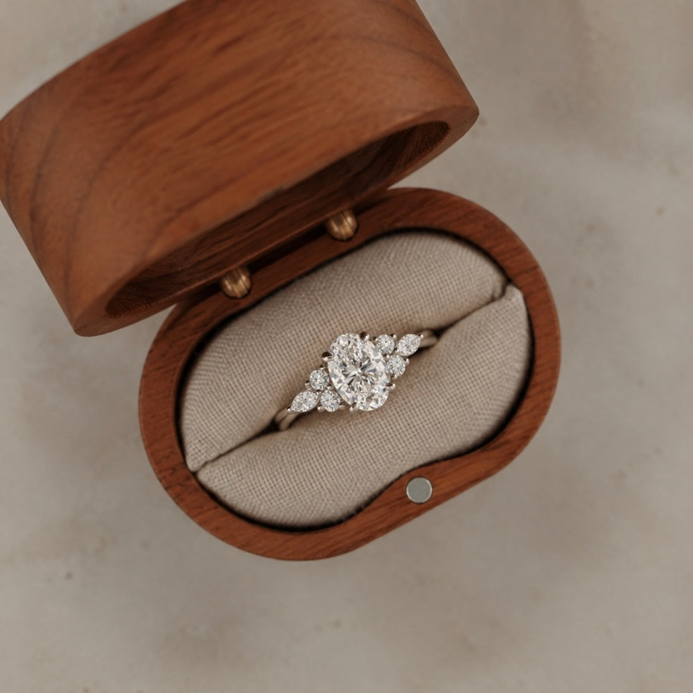 Anillo de tres piedras de moissanitas 2,5 ct en plata
