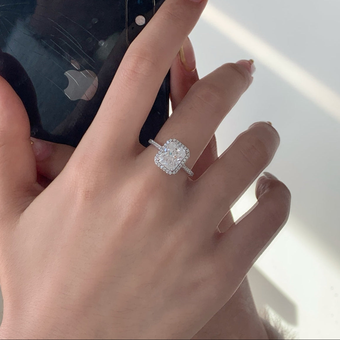 Anillo halo de moissanita y circonitas 3 ct en plata