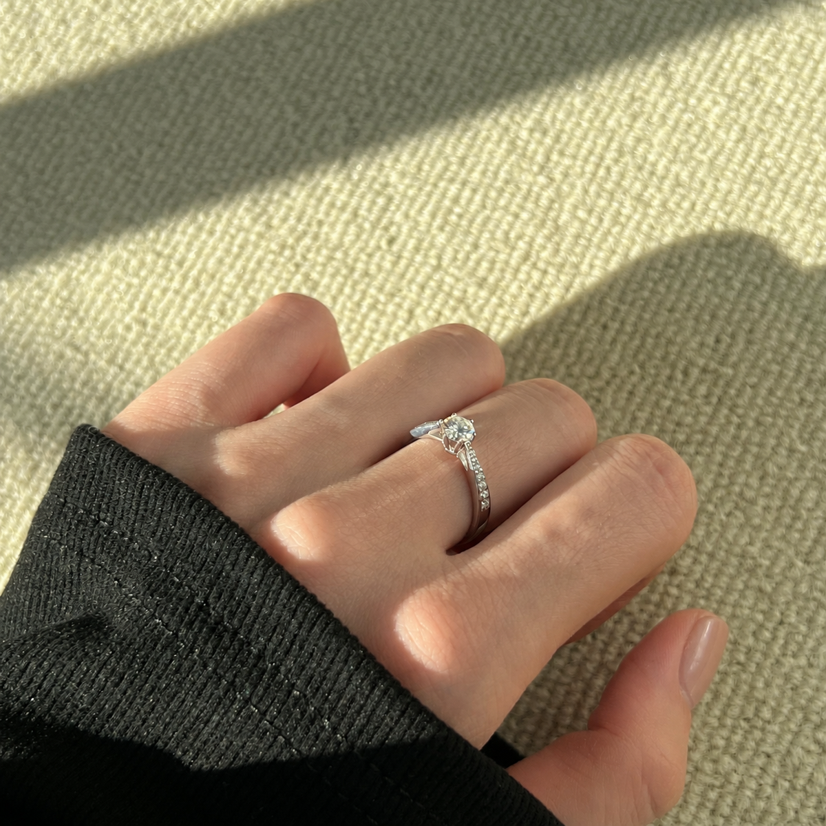 Anillo solitario de moissanita 0,5 ct en plata