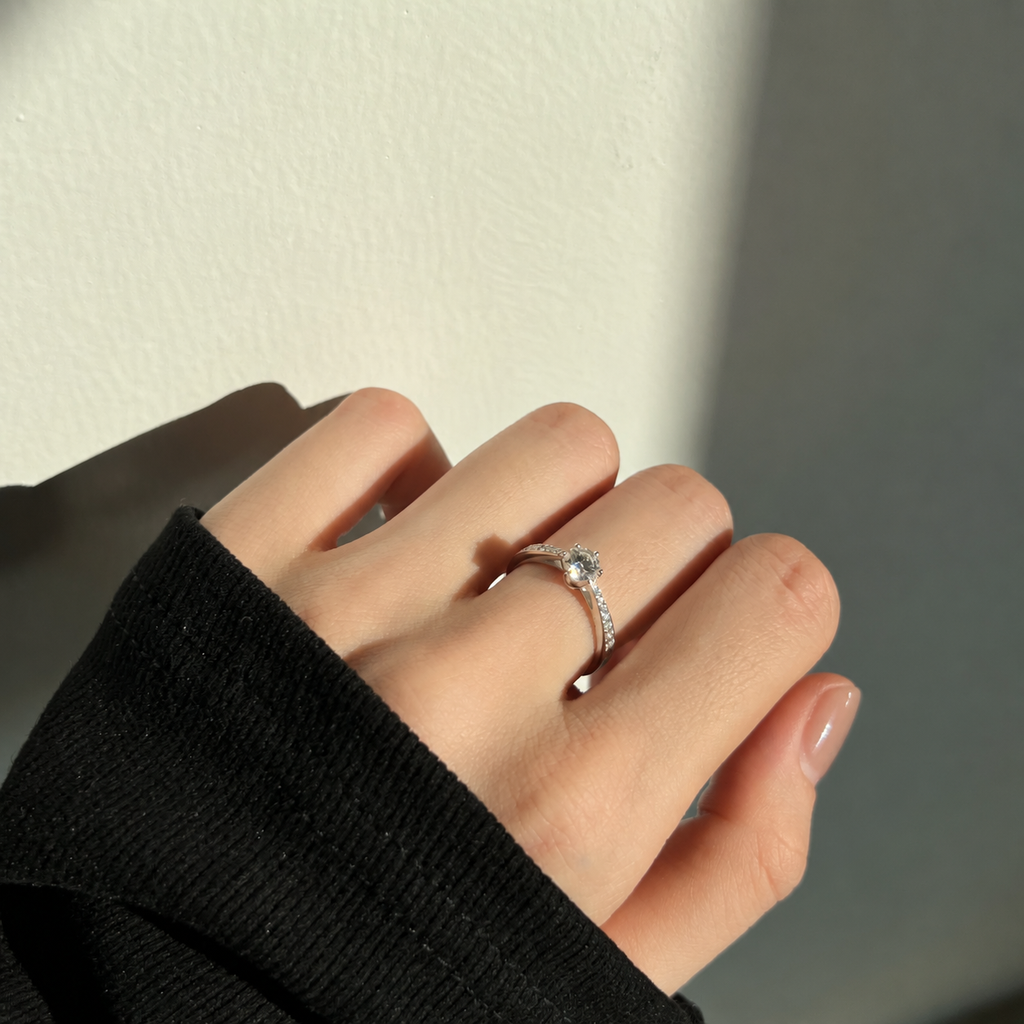 Anillo solitario de moissanita 0,5 ct en plata