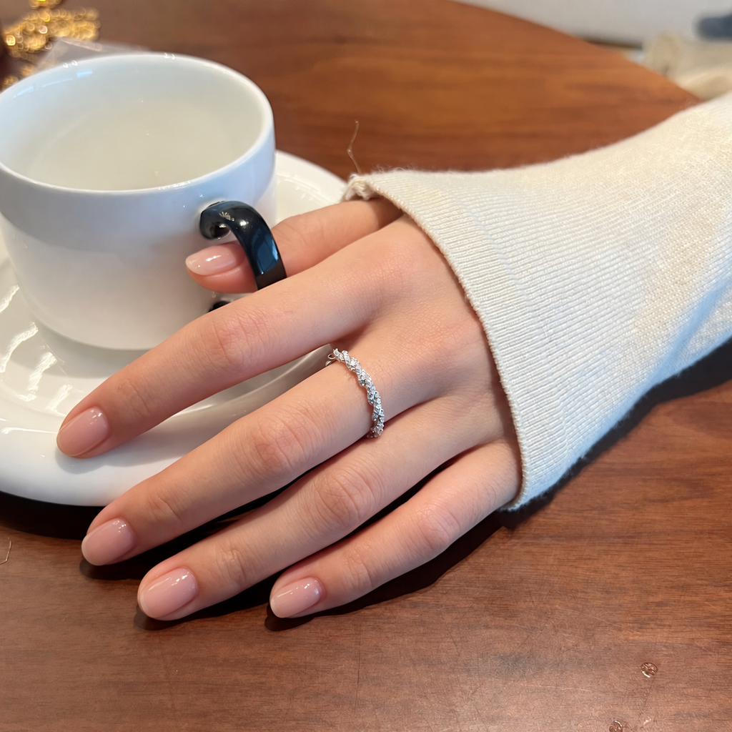 Anillo trenzado de moissanitas 0,245 ct en plata