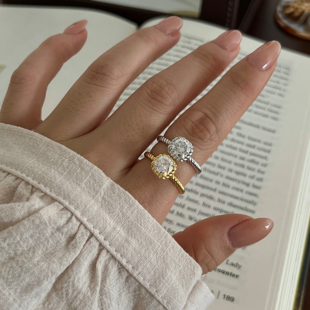 Anillo solitario de moissanita 1 ct dorado