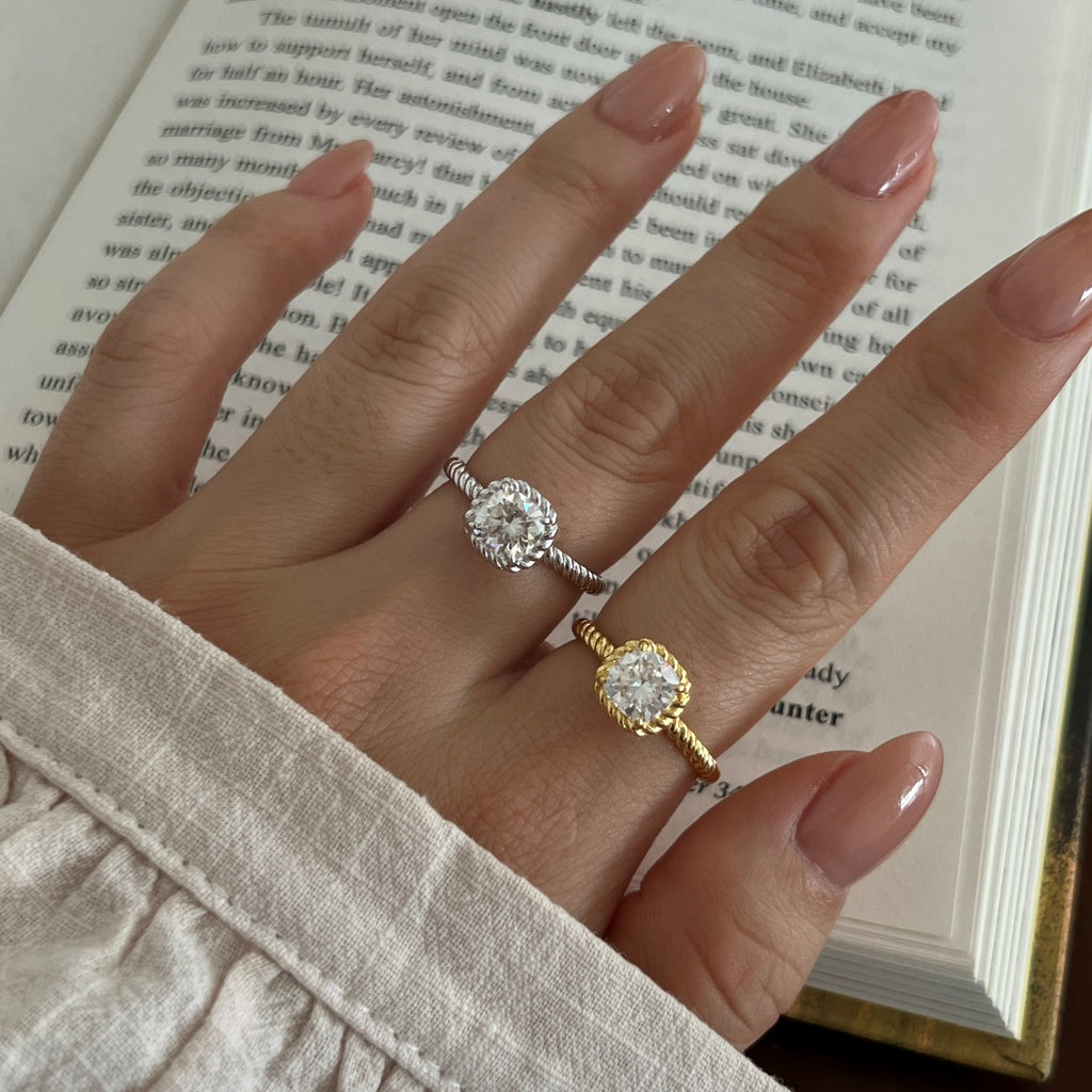 Anillo solitario de moissanita 1 ct dorado