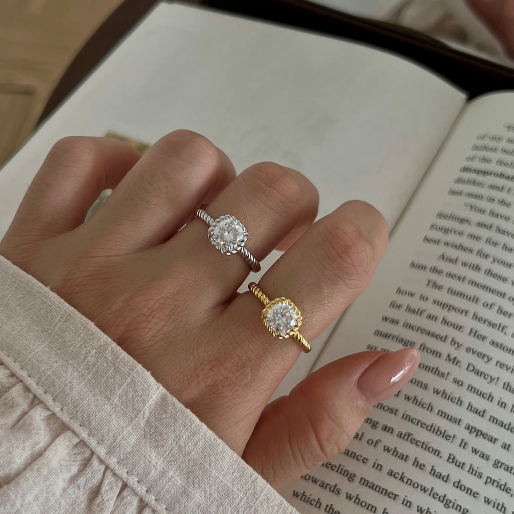 Anillo solitario de moissanita 1 ct dorado