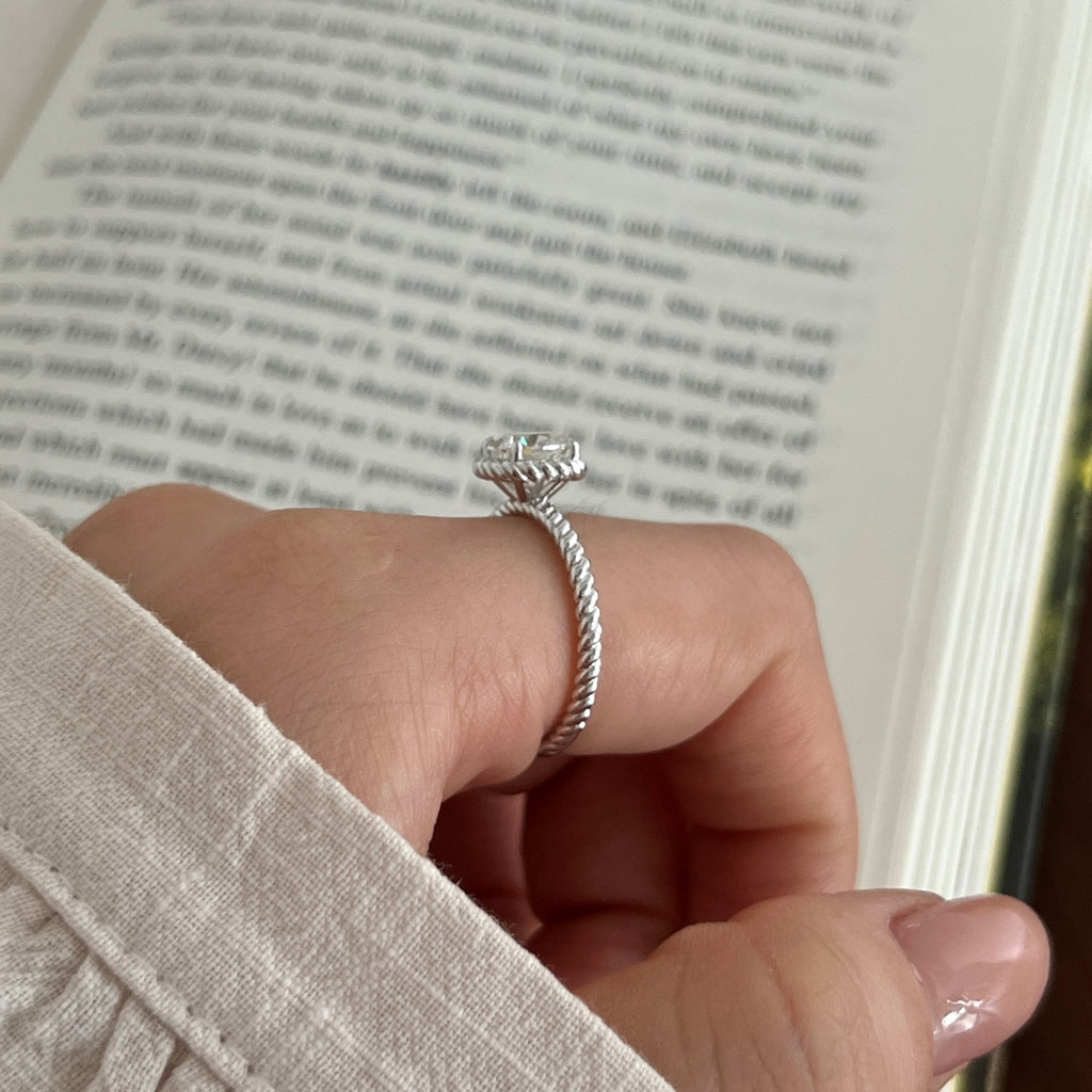Anillo con halo de moissanita 1 ct en plata