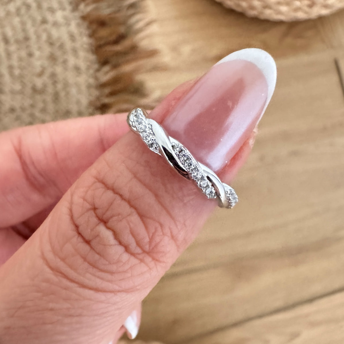 Anillo trenzado de moissanitas 0,32 ct dorado