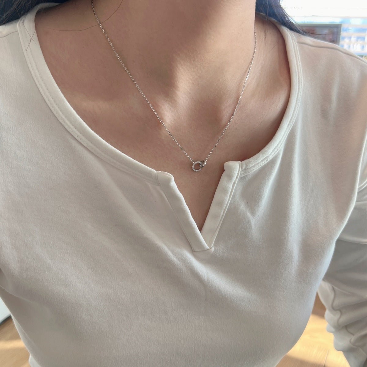 Collar con círculo de moissanitas 0,085 ct en plata
