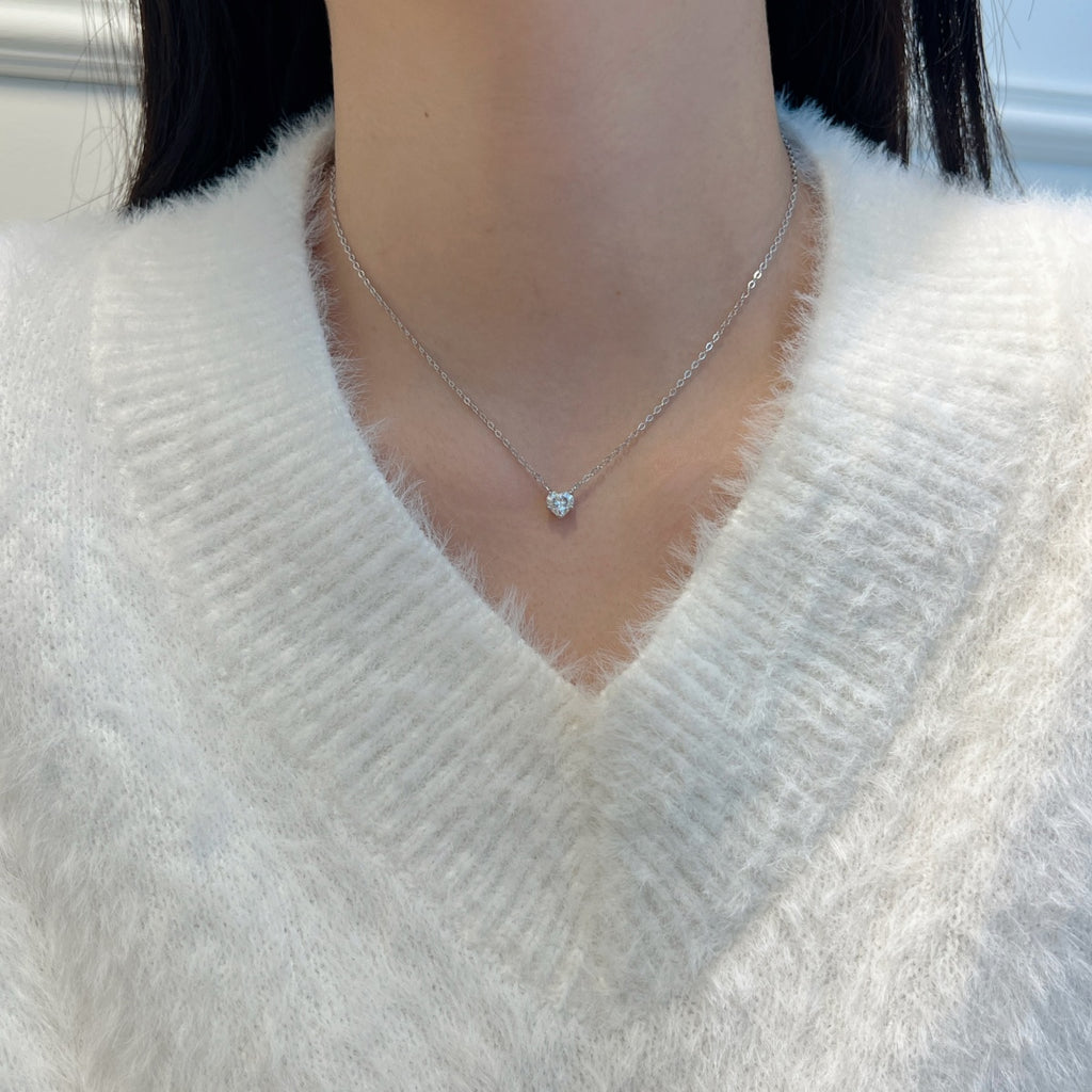 Collar con corazón de moissanita 0,8 ct en plata