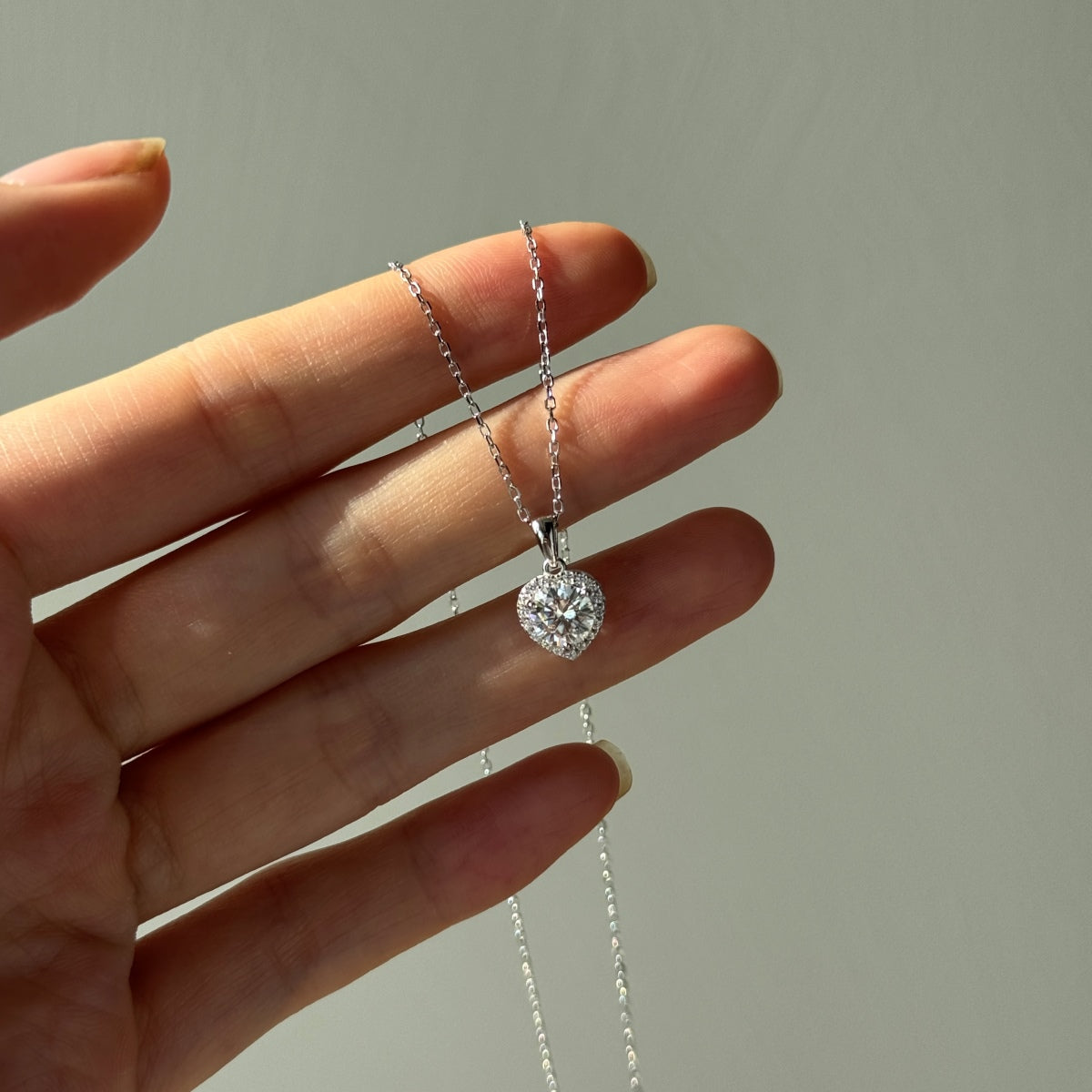 Collar con corazón de moissanitas 1 ct en plata