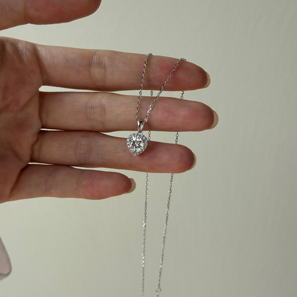 Collar con corazón de moissanitas 1 ct en plata