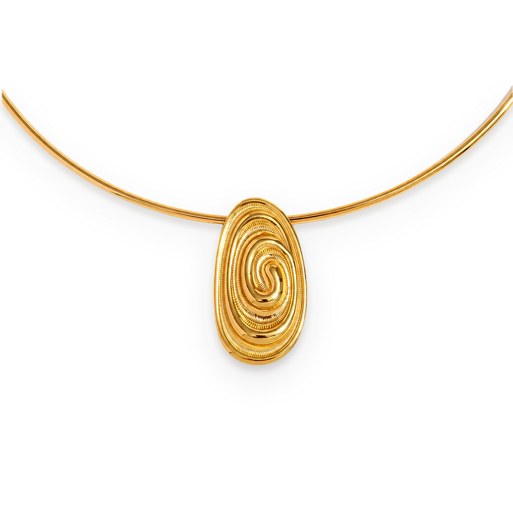 Collar rígido con colgante de espiral en acero dorado