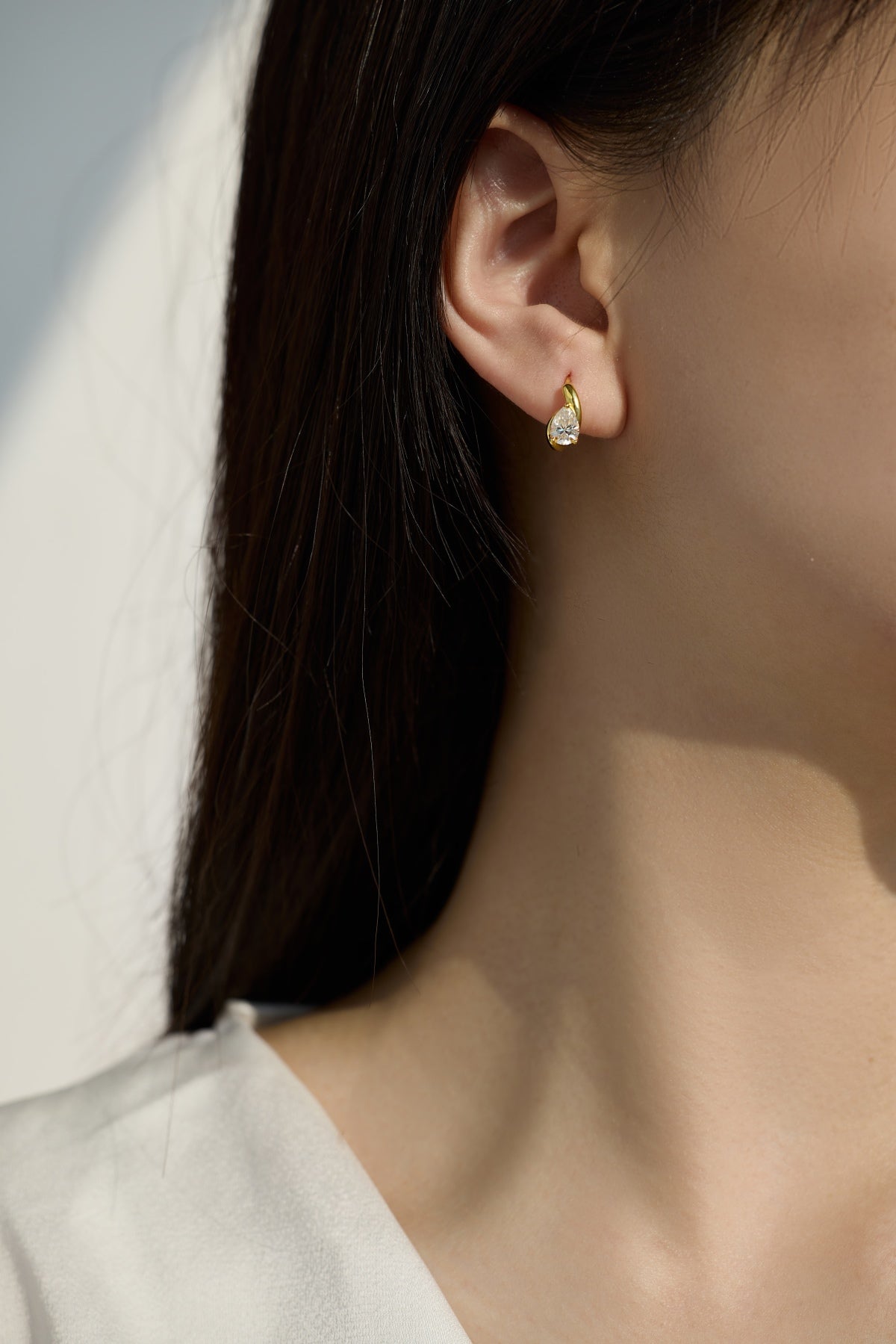Pendientes de aro de moissanitas en plata