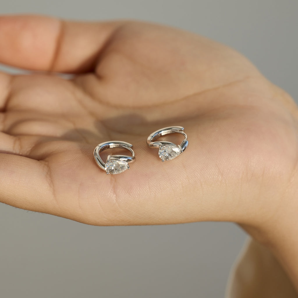 Pendientes de aro de moissanitas en plata