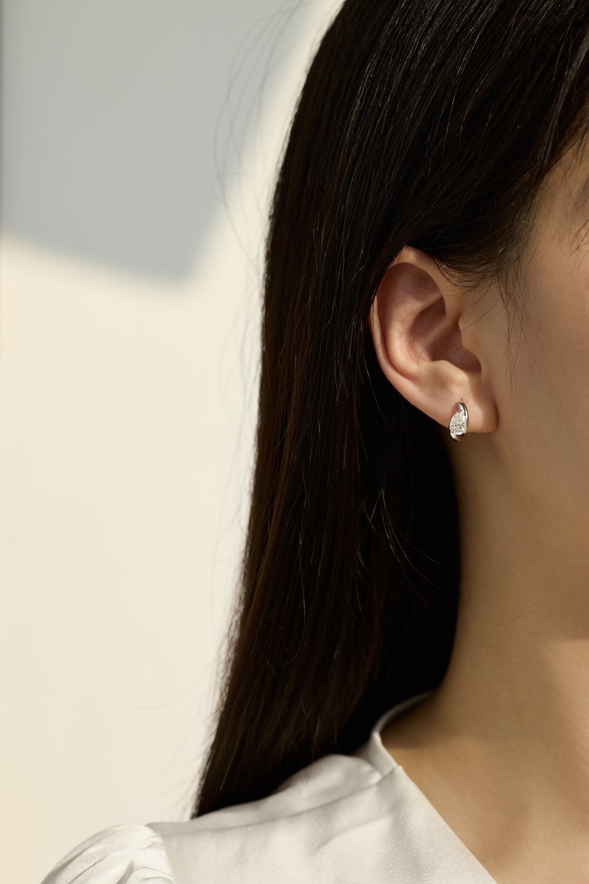 Pendientes de aro de moissanitas en plata