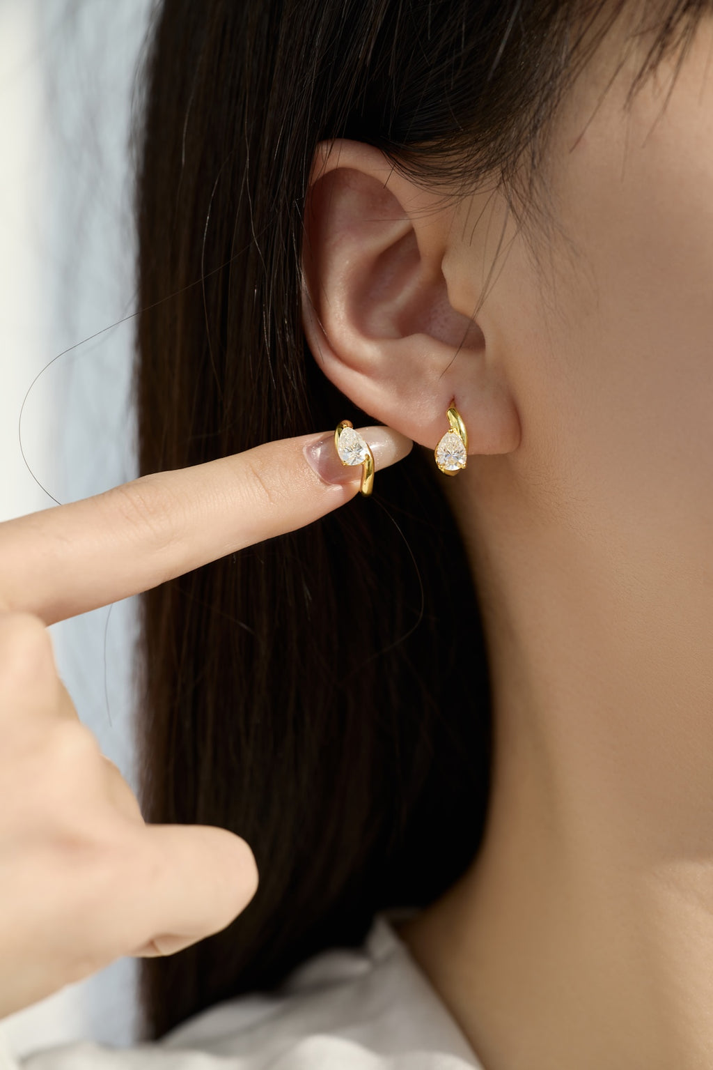Pendientes de aro de moissanitas en plata