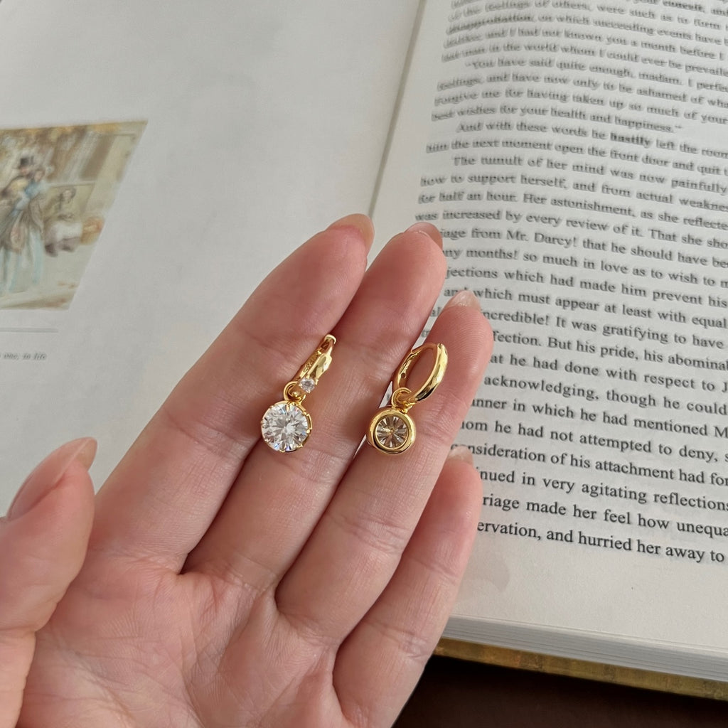 Pendientes de aro colgante de moissanitas 4,12 ct dorados