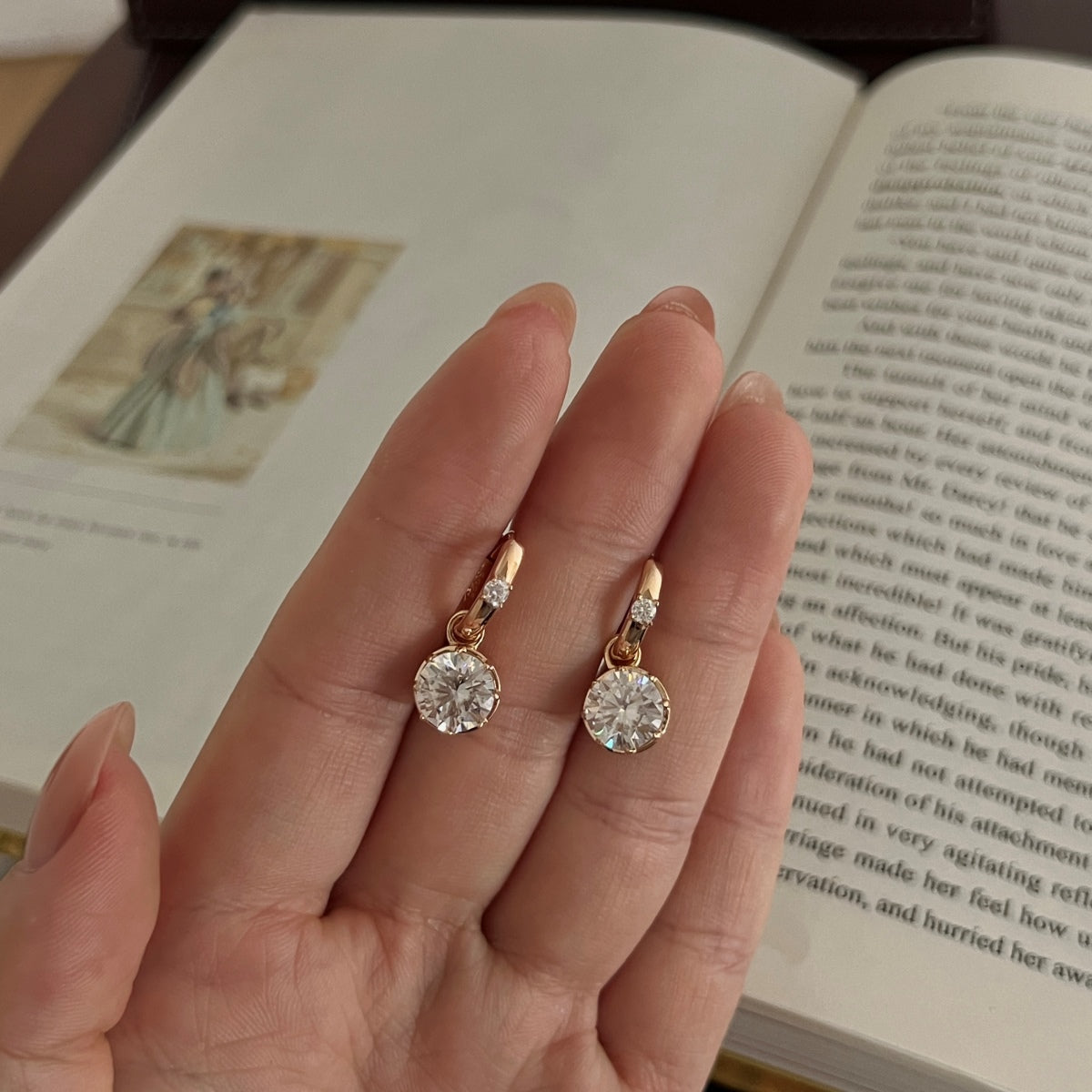 Pendientes de aro colgante de moissanitas 4,12 ct dorados