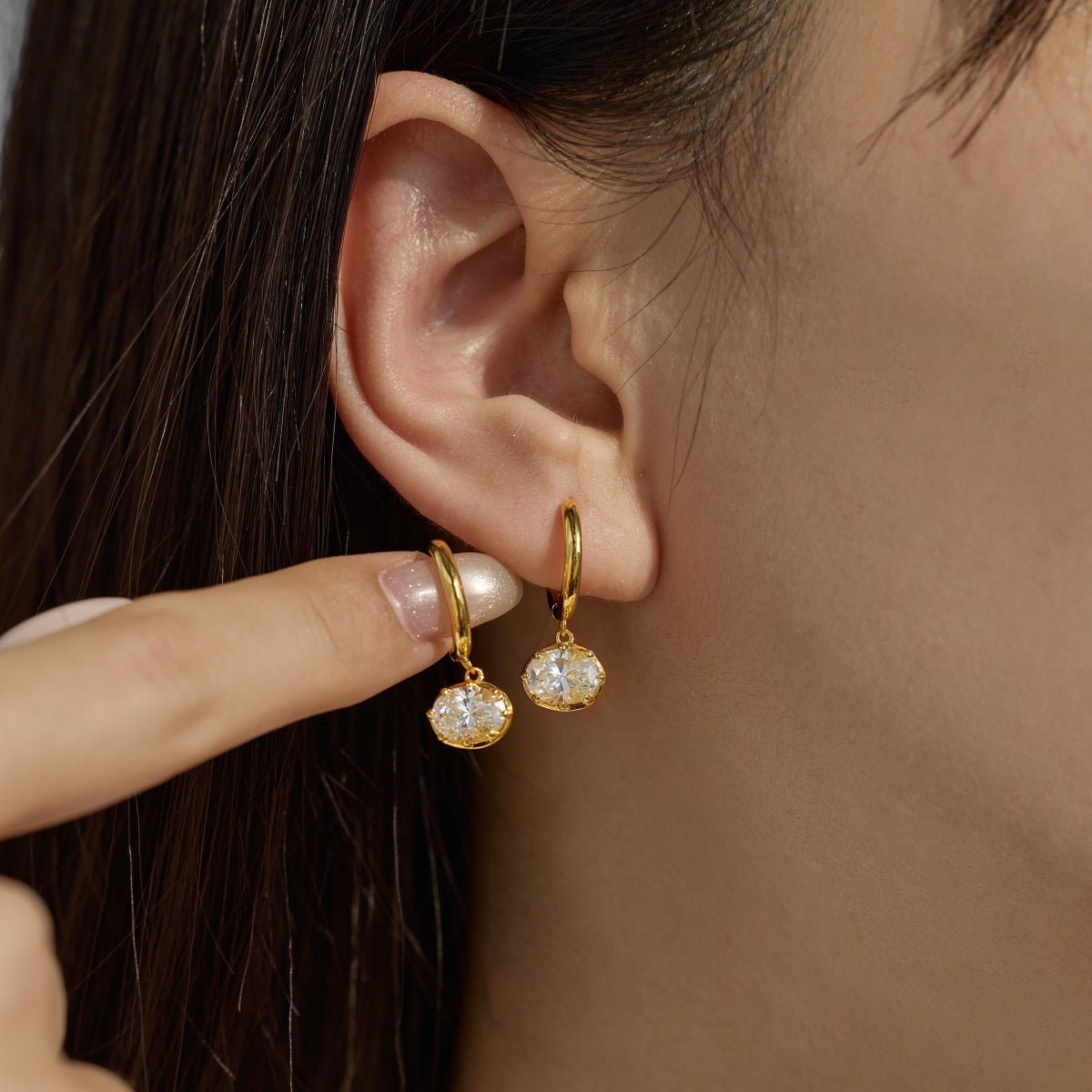 Pendientes de aro de moissanitas 3 ct dorados