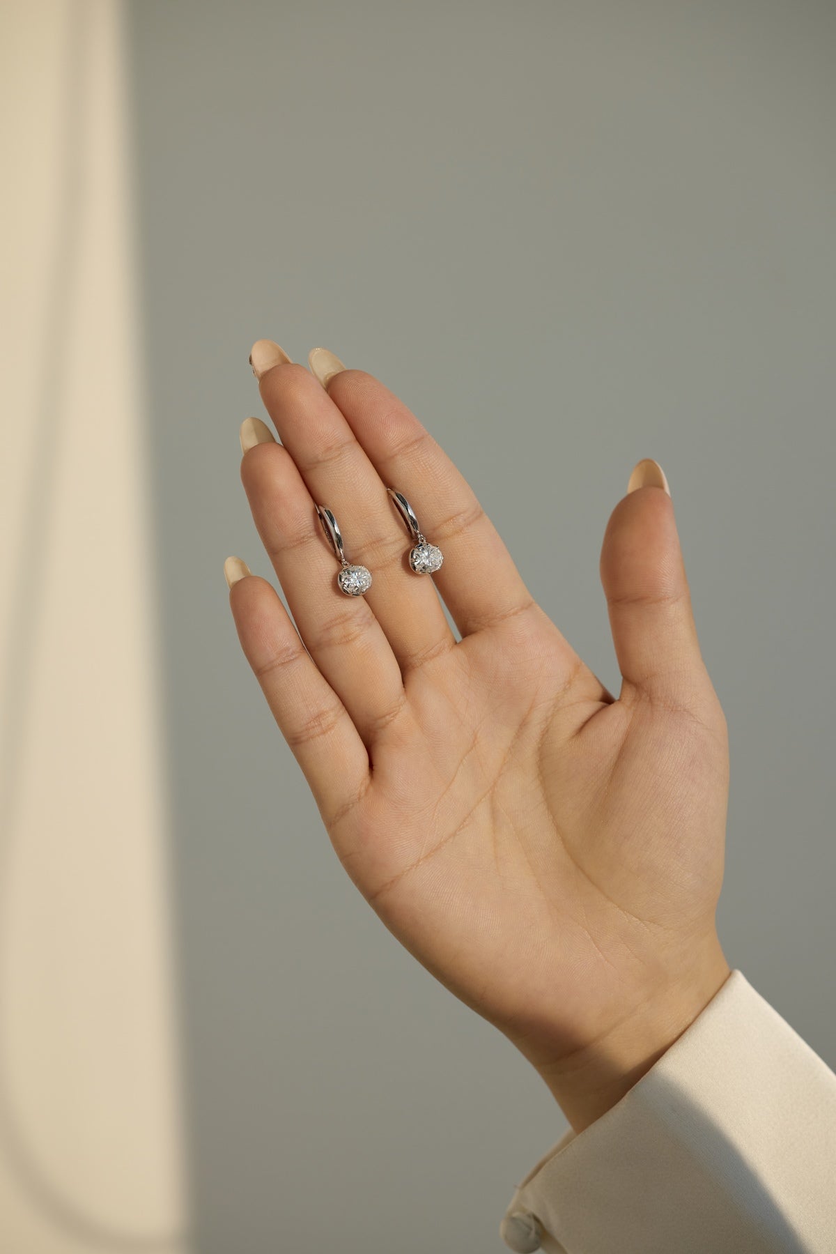 Pendientes de aro de moissanitas 3 ct dorados