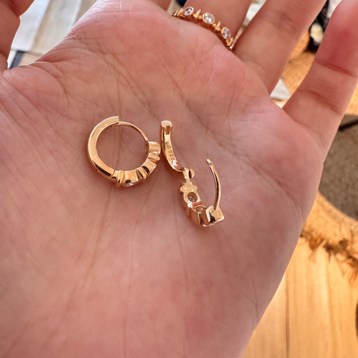 Pendientes de aro de moissanitas 0,6 ct dorados