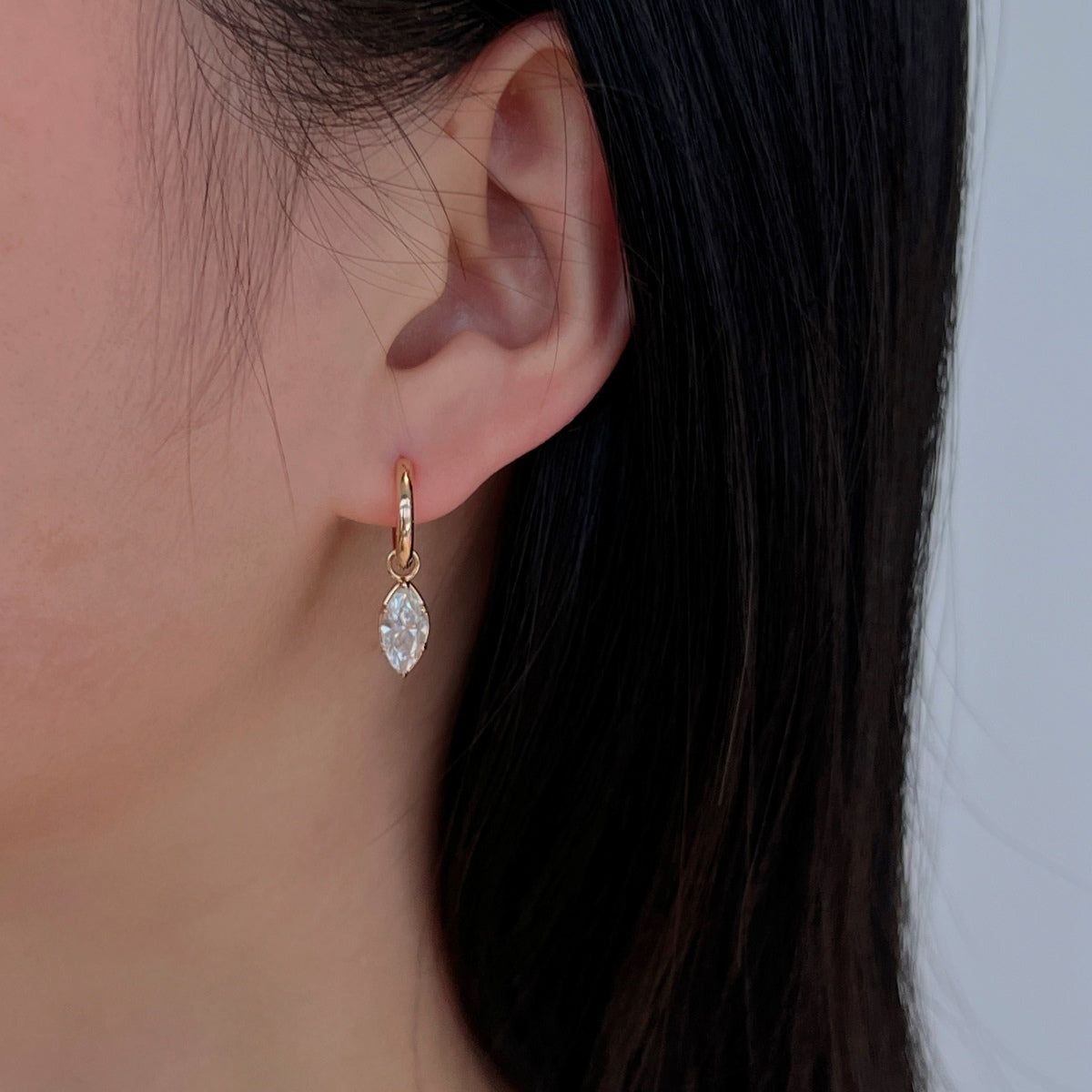 Pendientes de aro de moissanitas 2 ct en oro rosa