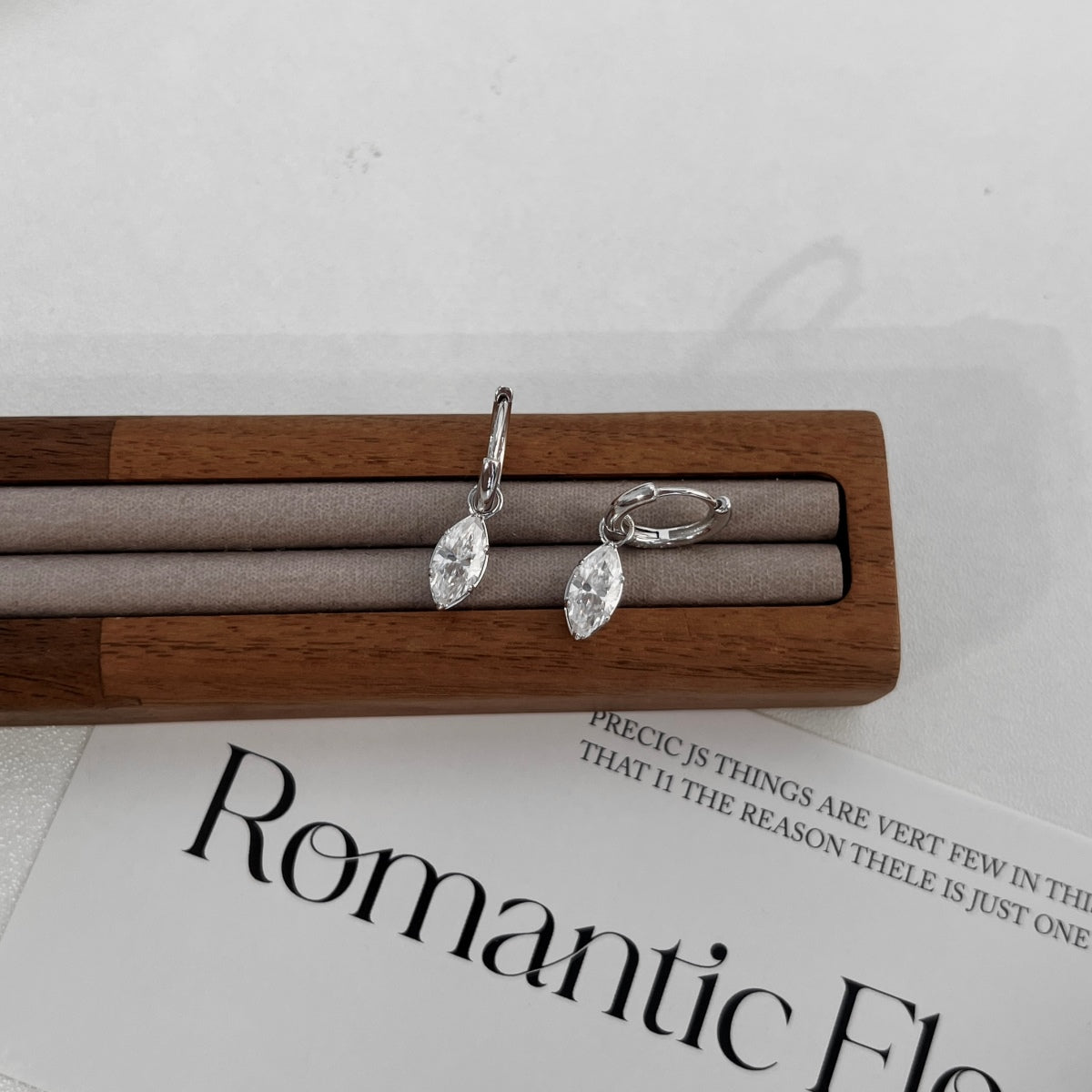 Pendientes de aro de moissanitas 2 ct en oro rosa