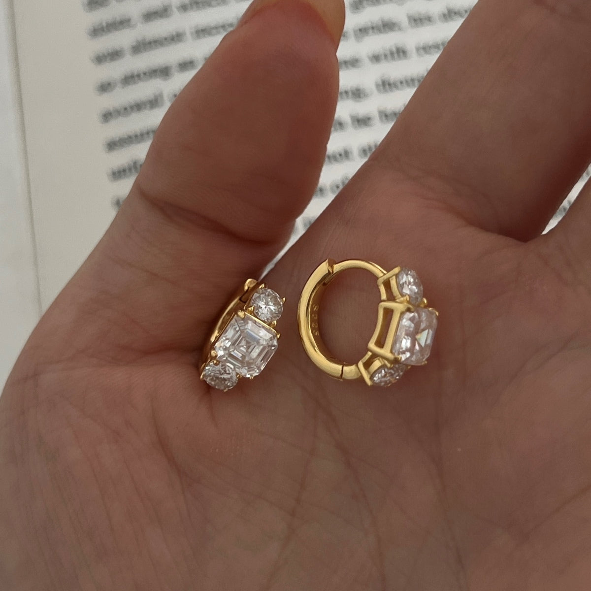 Pendientes de aro de moissanitas 3,2 ct en oro rosa
