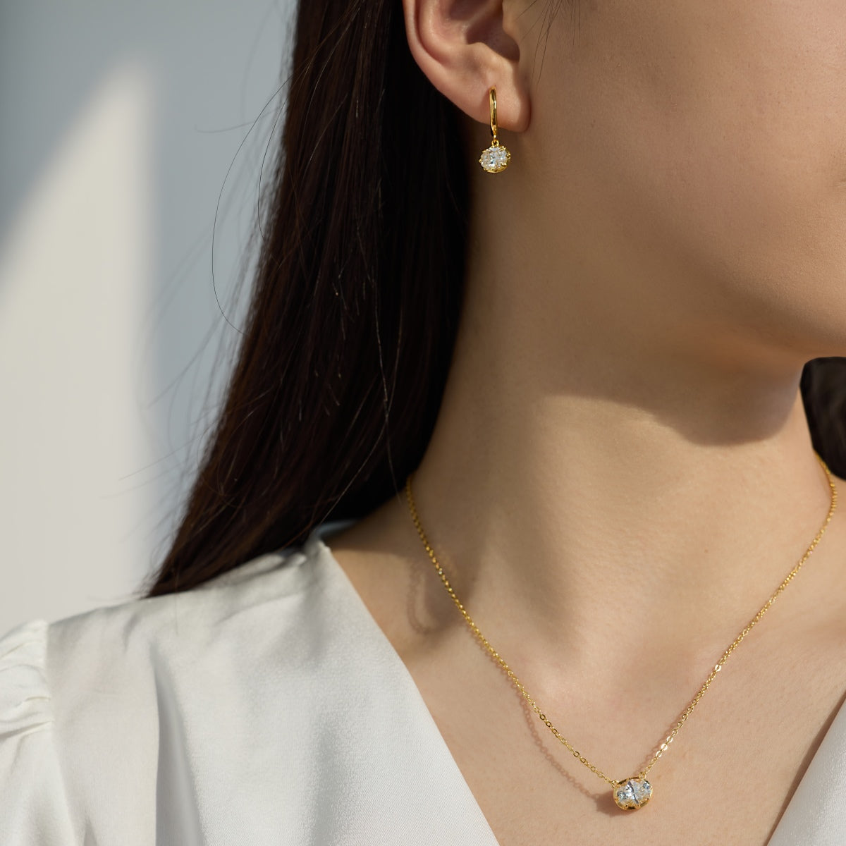 Pendientes de aro de moissanita y circonitas 3 ct en plata