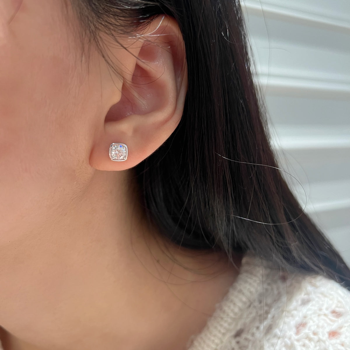 Pendientes de botón de moissanitas 1 ct en plata