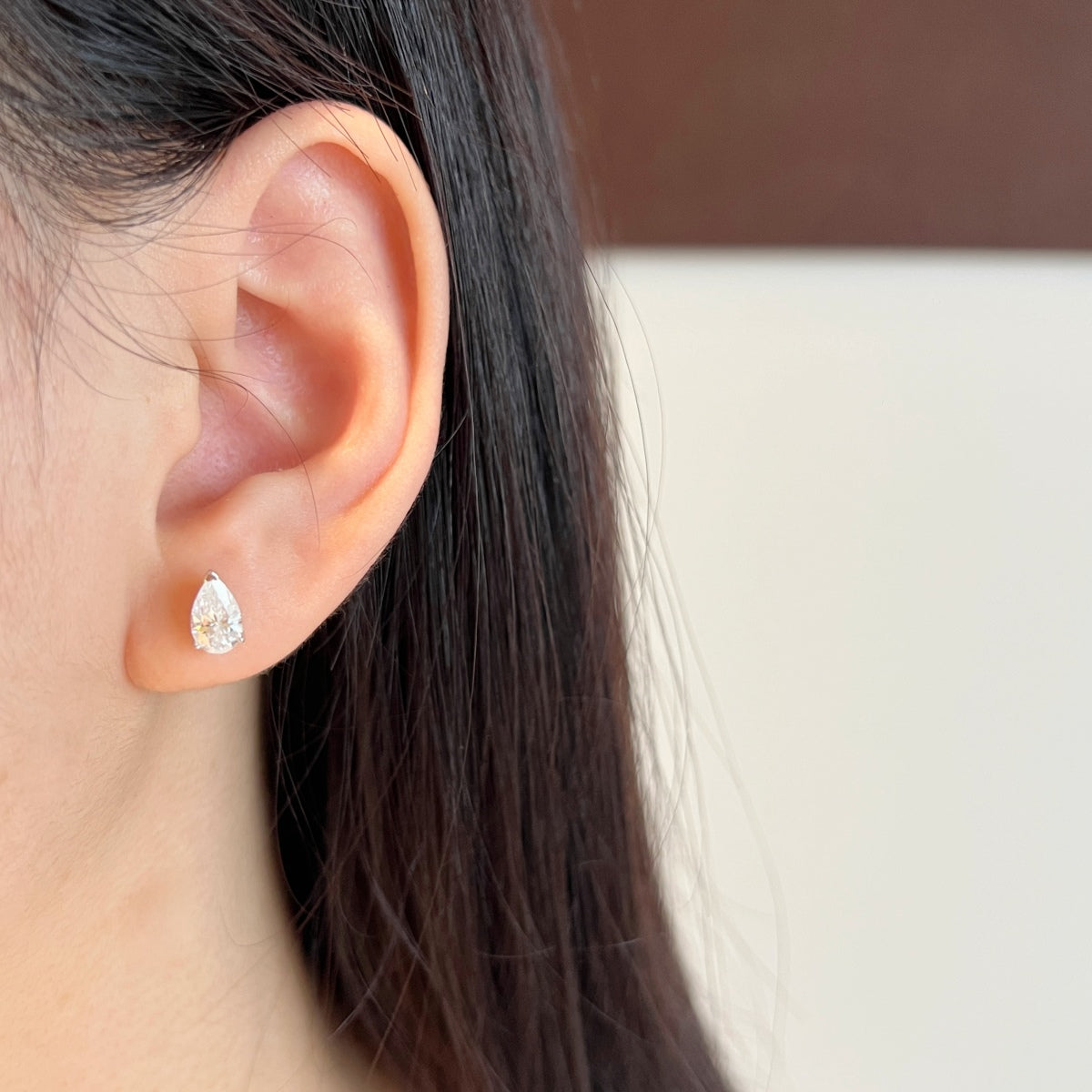 Pendientes de botón de moissanitas 2 ct en plata