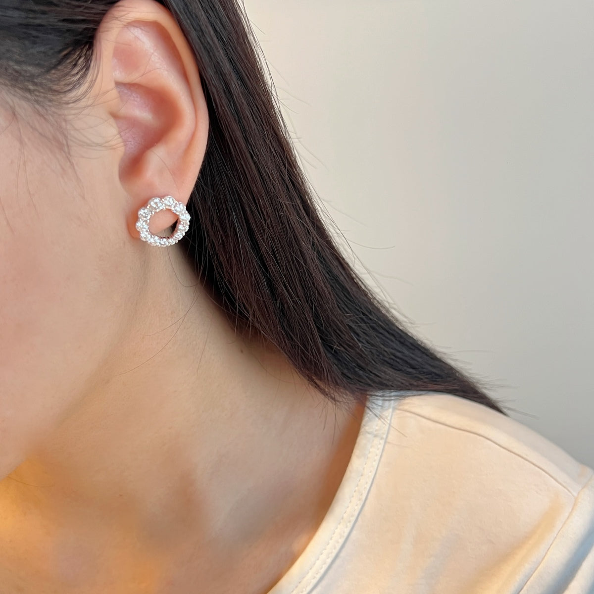 Pendientes de botón de moissanitas 3,3 ct en plata