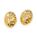 Pendientes ovalados de circonitas en acero dorado