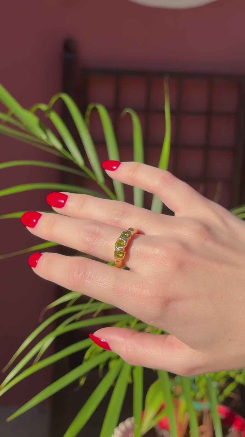 Anillo Tríada Verde Vintage Dorado
