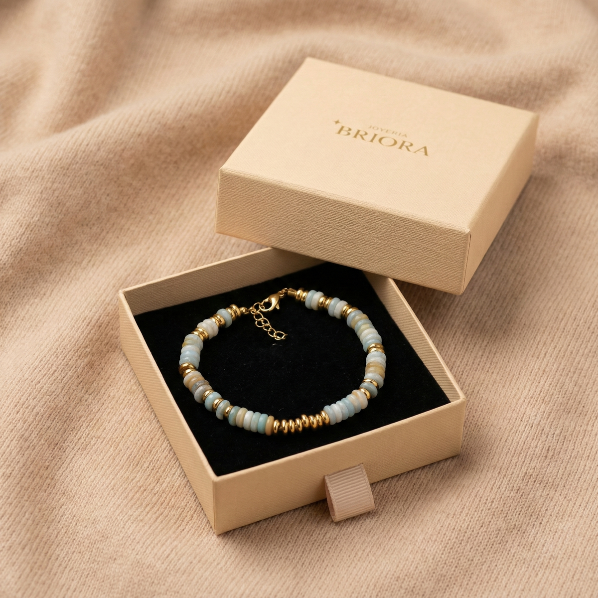 Pulsera de cuentas de jaspe en acero dorado