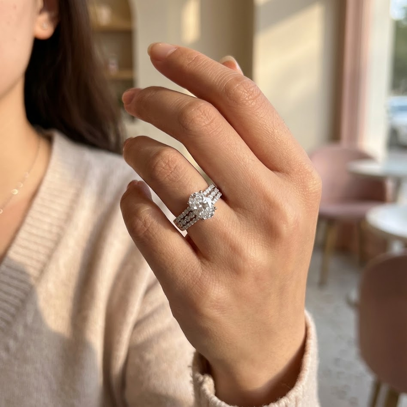 Anillo de compromiso BRIORA con piedra central